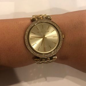 MICHEAL KORS GOLD CRYSTAL WATCH